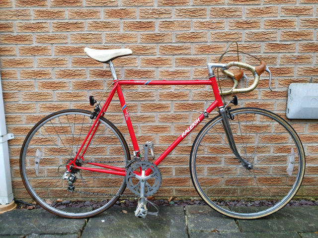 raleigh criterium road bike